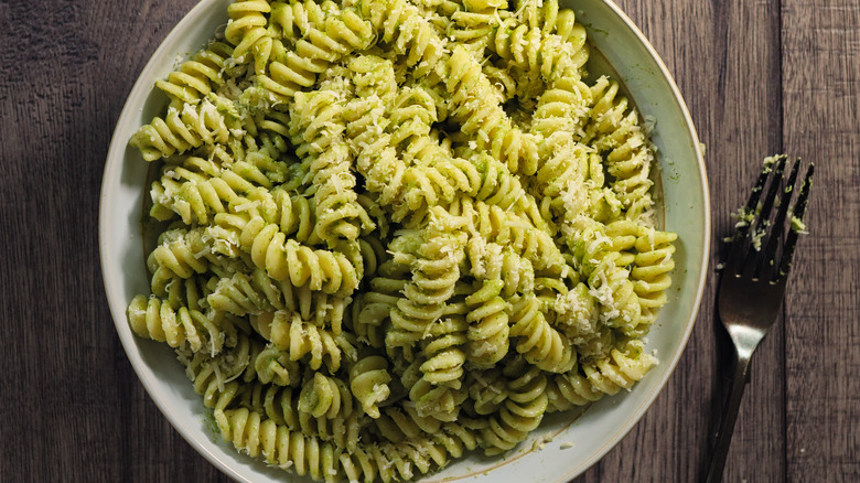 plate of green sauce pasta