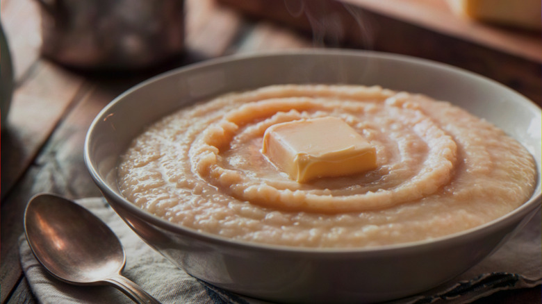 bowl of grits