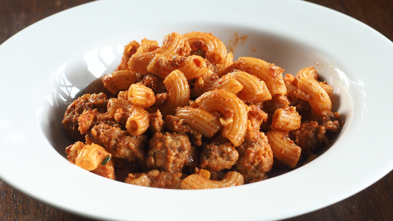White bowl filled with beef macaroni