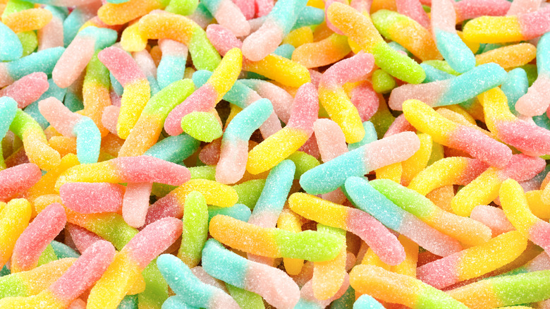 pile of sour gummy worms