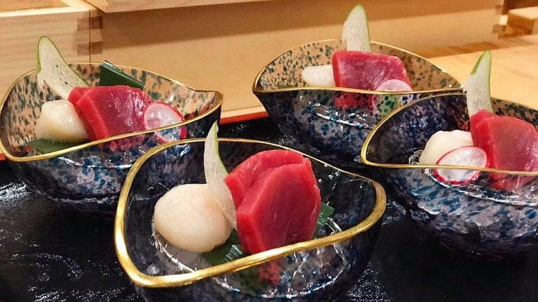 Sashimi bowls at Taneda