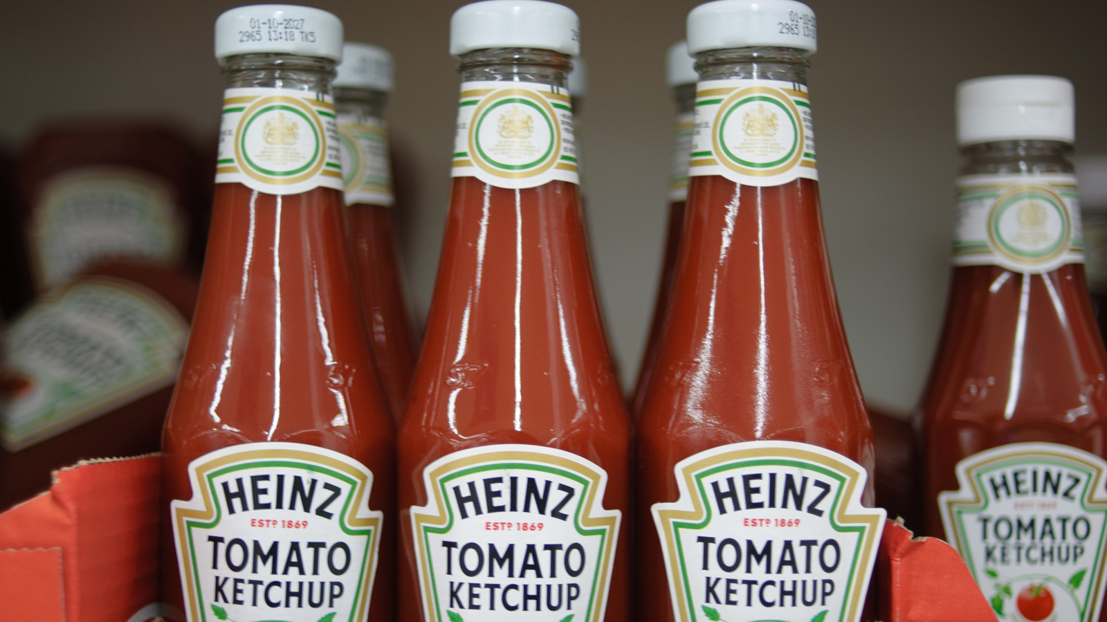 Heinz's Iconic Glass Ketchup Bottle Makes A Comeback To Celebrate A Major Milestone - Tasting Table