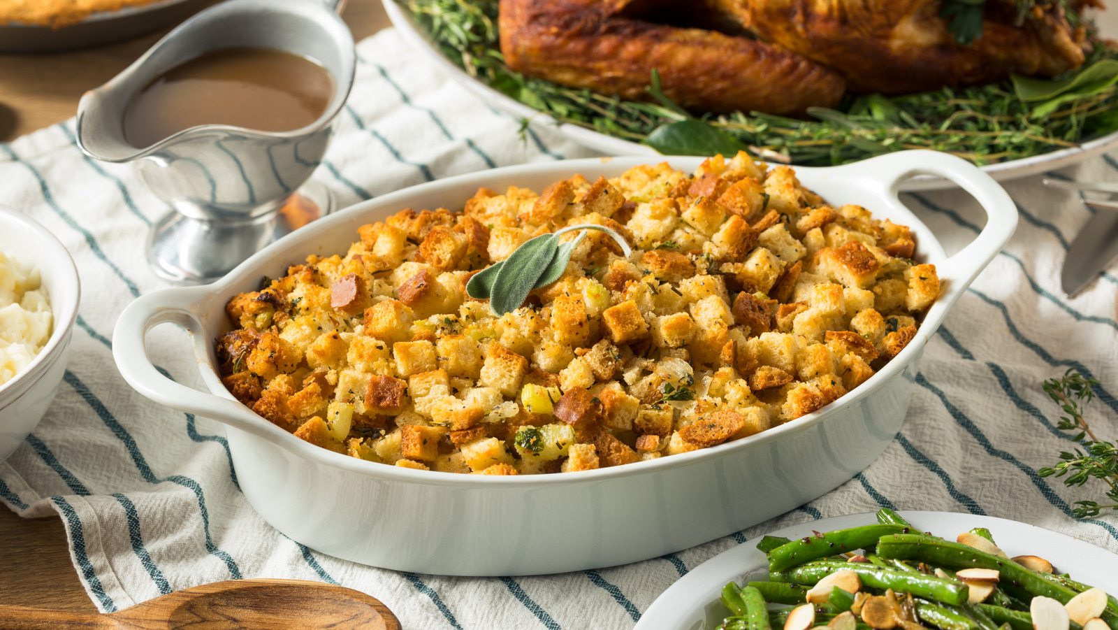 Herb Oil Is The Secret Ingredient To Flavorful Dairy-Free Stuffing