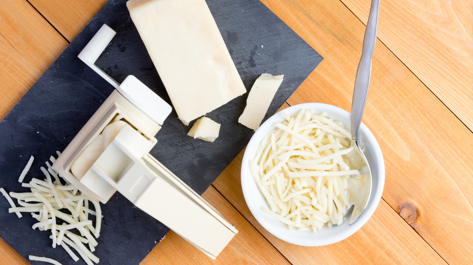 Here's How To Buy An Olive Garden Cheese Grater For Your Meals At Home