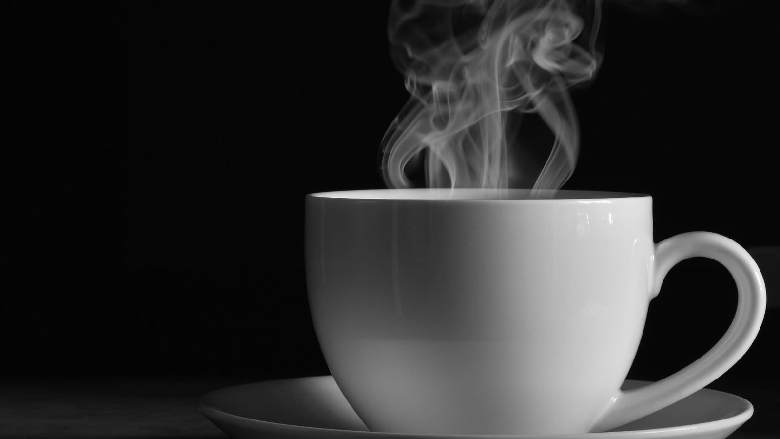 Here's How You Should Cool Down Hot Coffee, According To Science