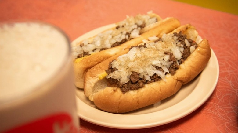 Olneyville New York System hotdogs and drink