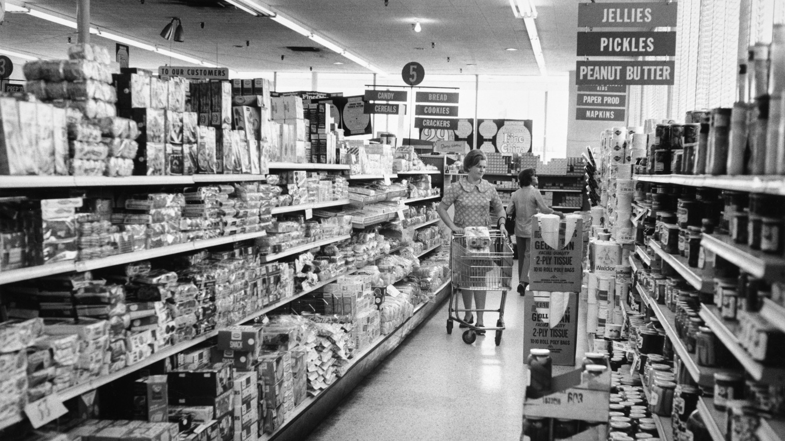 Here's What Newspaper Grocery Ads Looked Like In The '60s (The Prices Are Jarring)