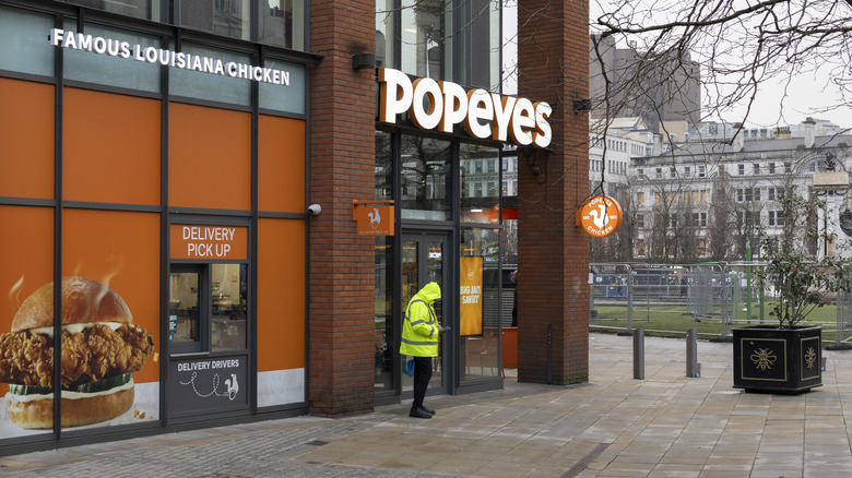 Popeyes UK location exterior