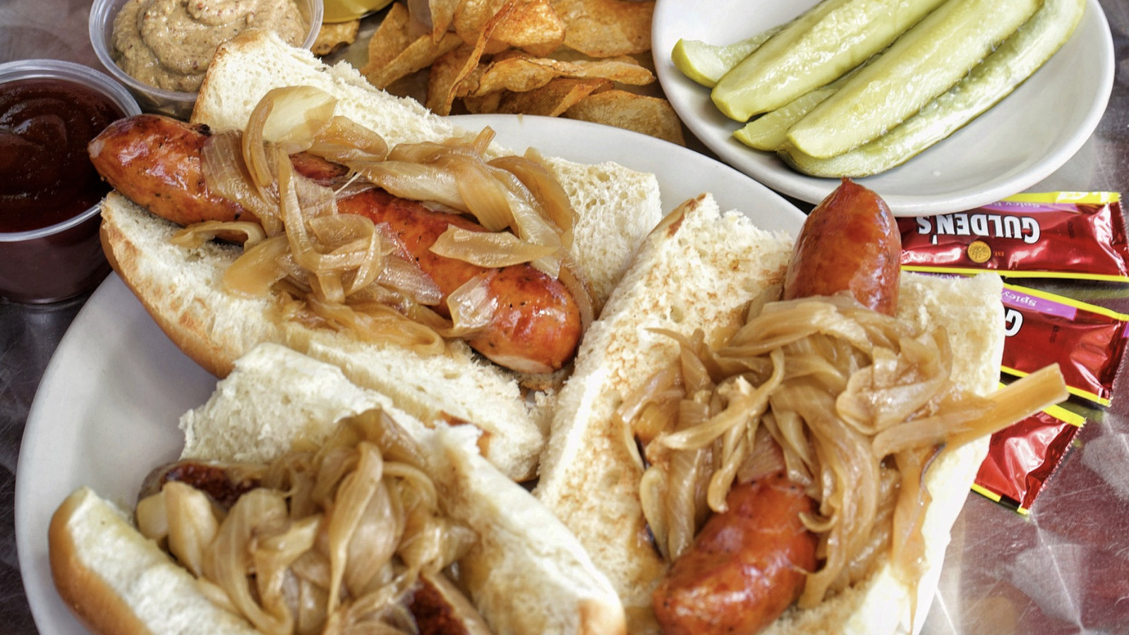 Here's Why Minneapolis Could Never Let Go Of This Oldworld Deli - Tasting Table