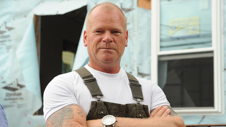 Mike Holmes attending a 2015 Habitat for Humanity event