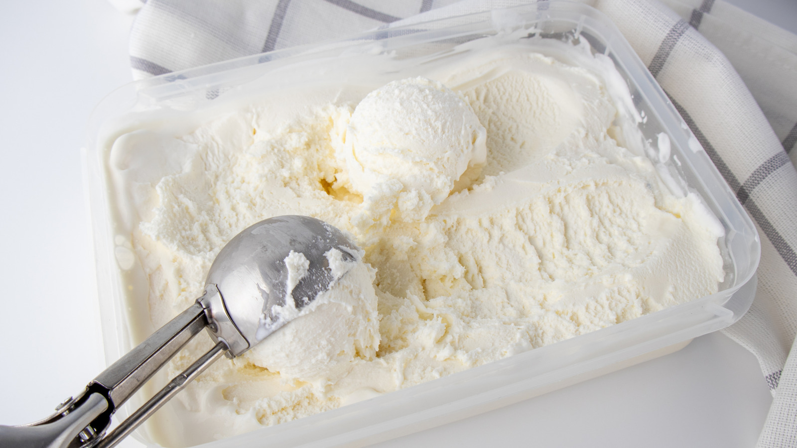 Enjoy Homemade Vanilla Ice Cream With 4 Ingredients, 2 Plastic Bags, And 5 Minutes