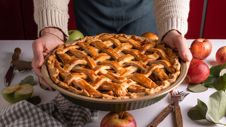 lattice apple pie crust