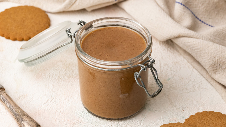 speculoos cookie butter in jar