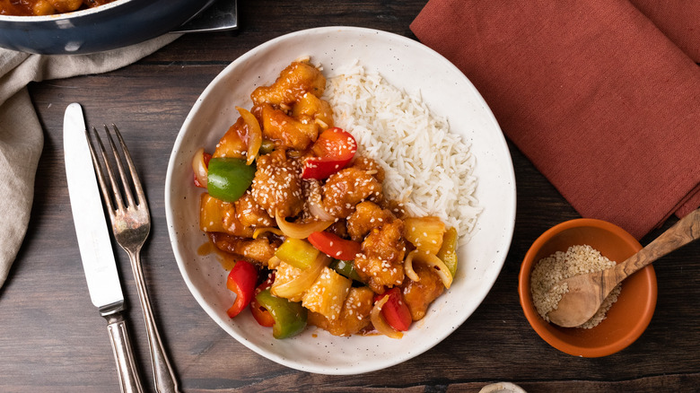 Sweet and sour chicken serving 