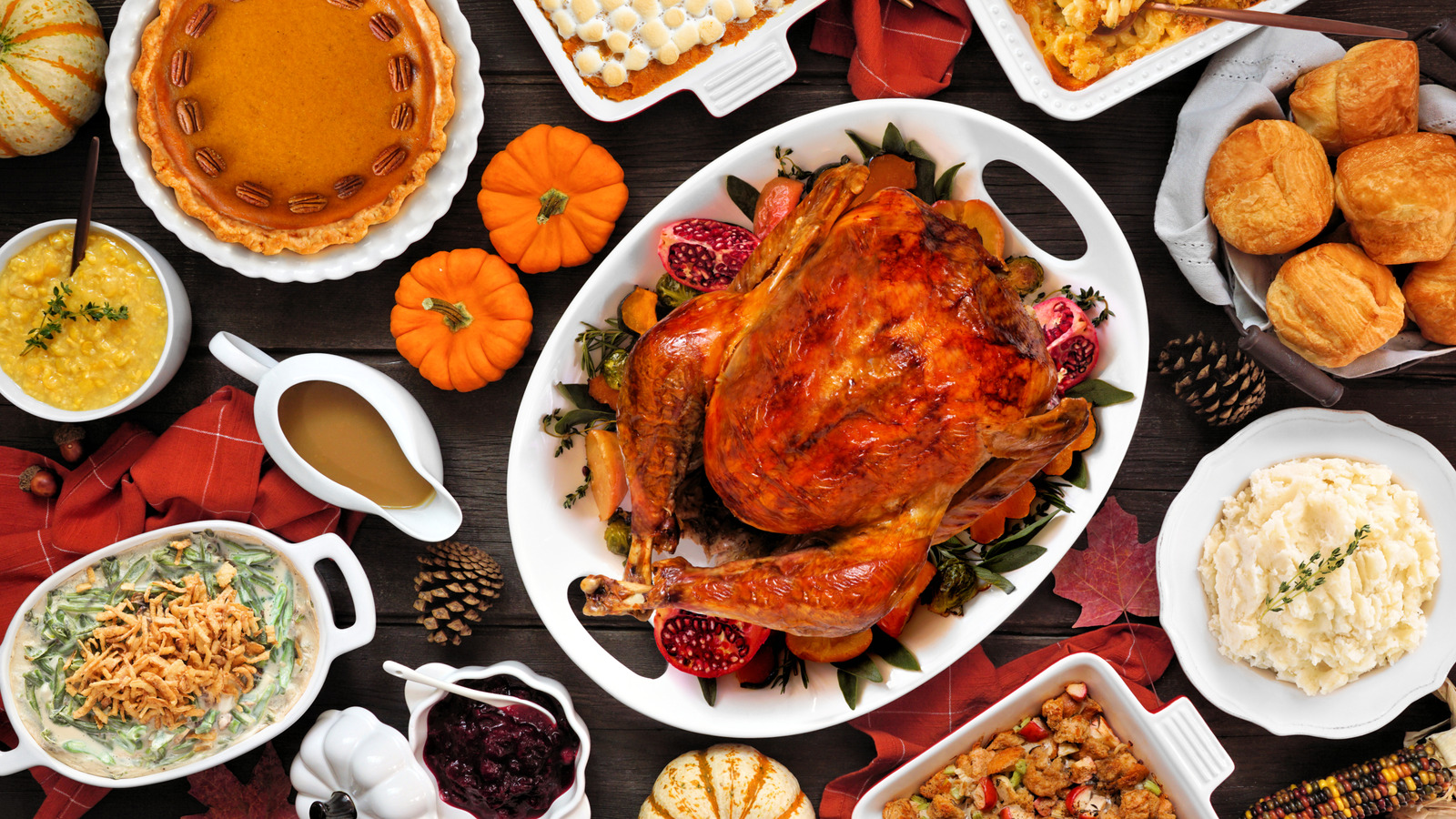Hosting Thanksgiving? Here's How To Take Your Gathering To The Next Level - Tasting Table