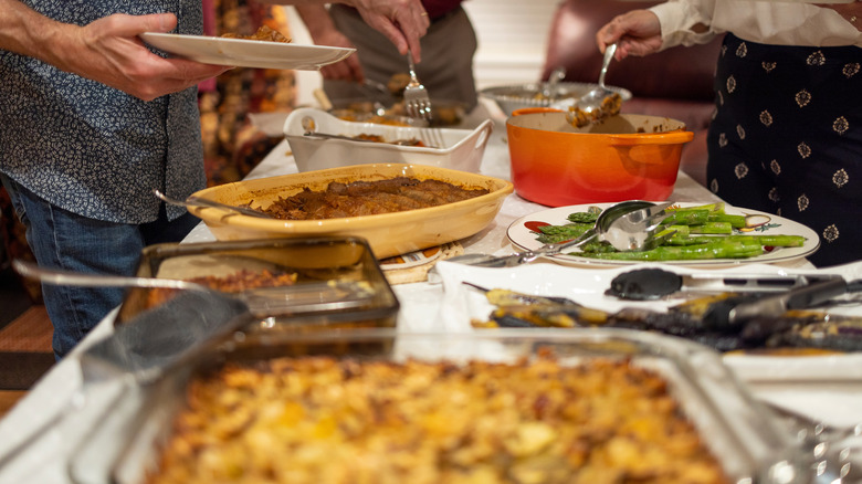 Thanksgiving buffet layout