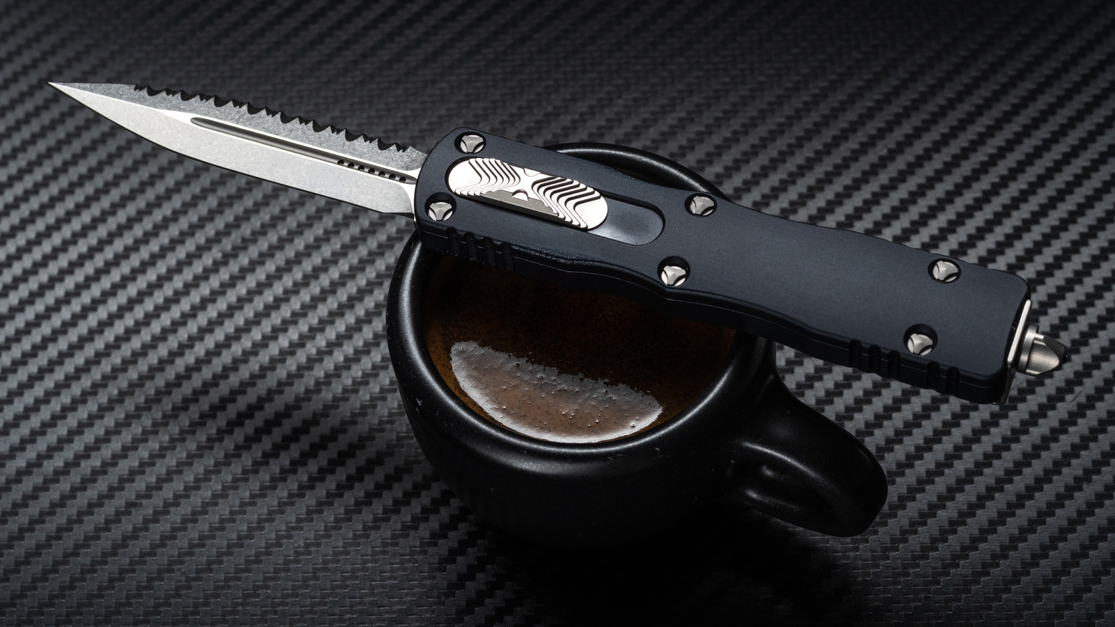 How A Coffee Mug Can Double As A Knife Sharpener