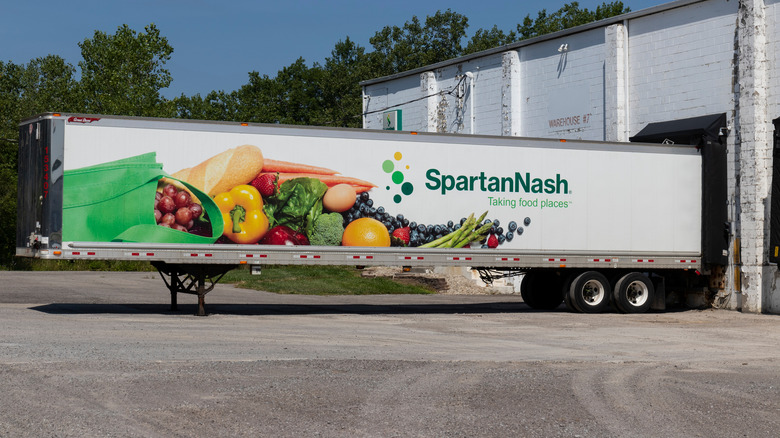 SpartanNash truck trailer