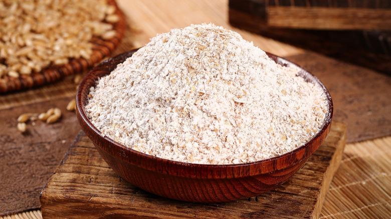 Fresh whole wheat flour and grains