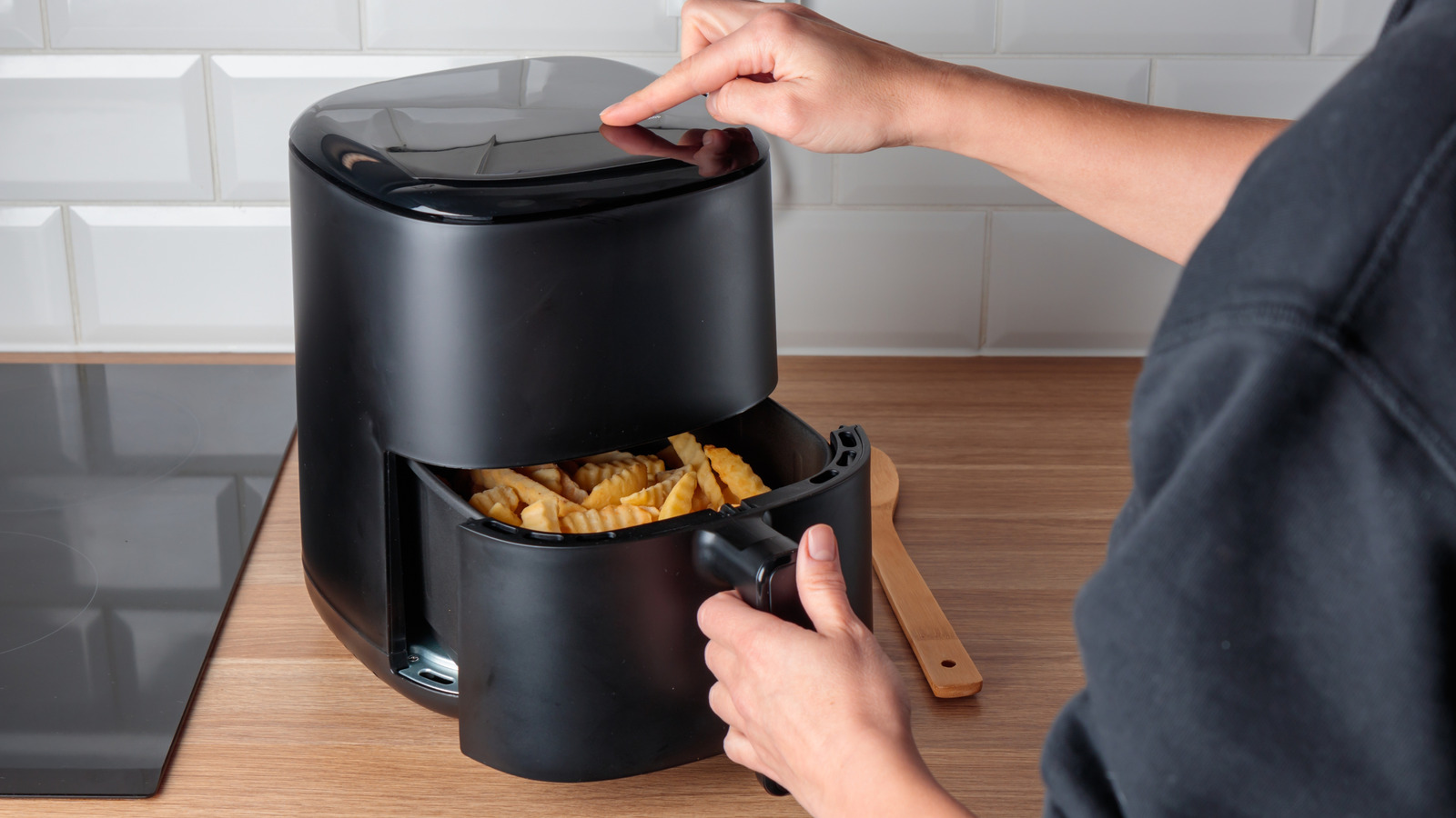 How A Slice Of Bread Can Help Keep Your Air Fryer Clean - Tasting Table