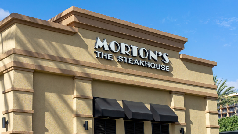 Exterior building of Morton's The Steakhouse