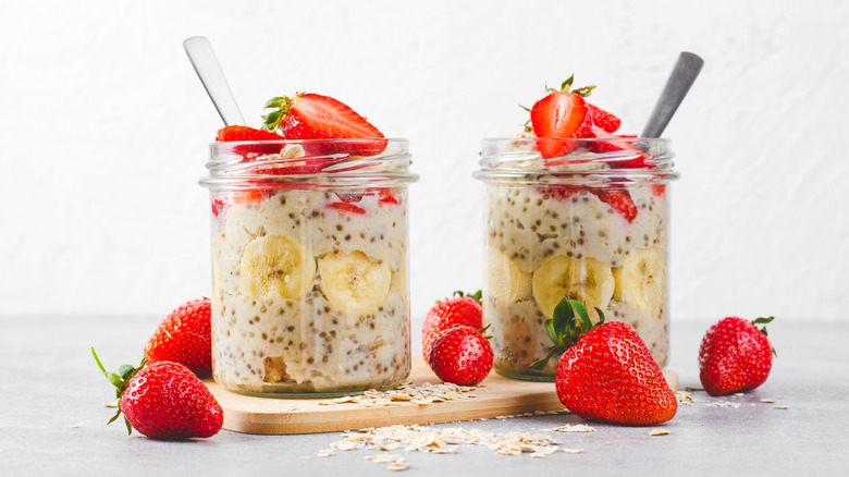 two jars of overnight oats
