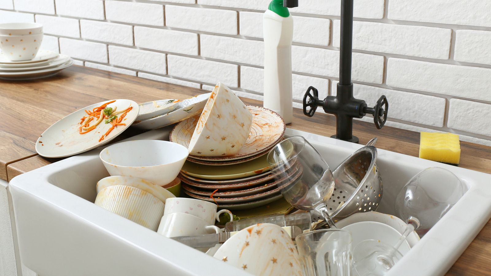 How Long You Can Safely Soak Dirty Dishes Before Germs Take Over - Tasting Table