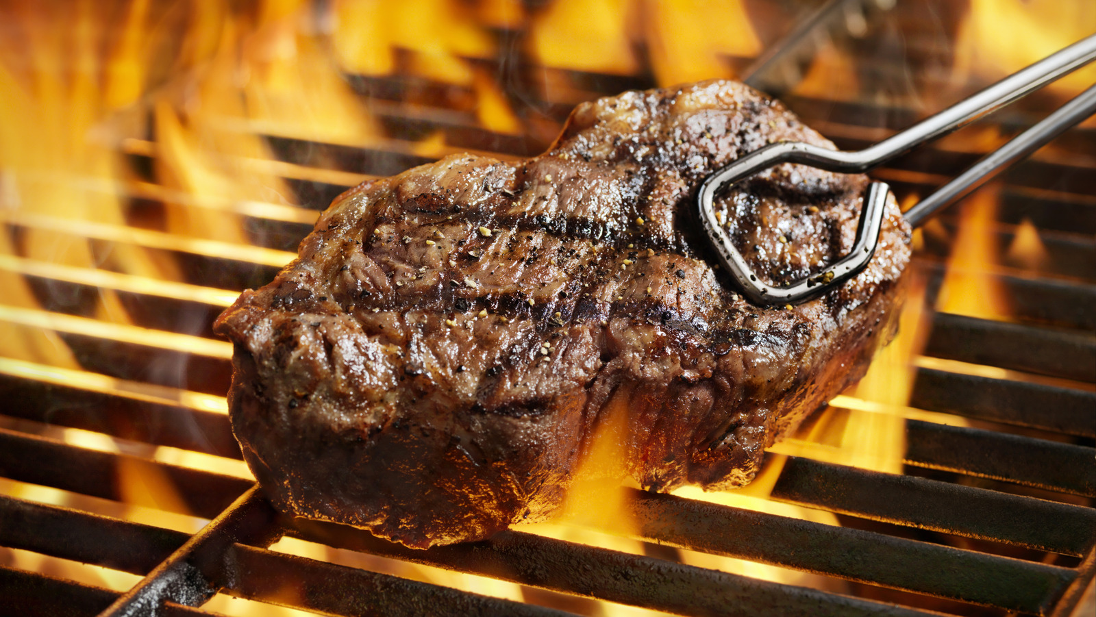 Here's How Long You Should Cook a Filet Mignon on the Grill