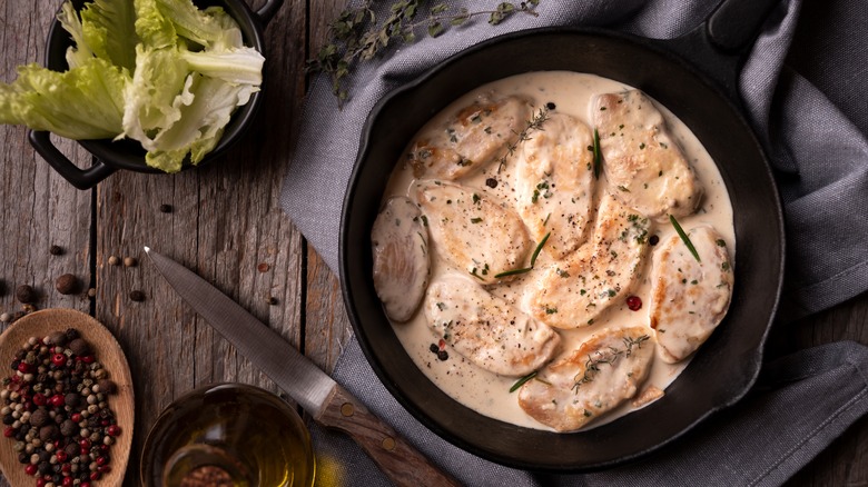 Chicken with pan sauce 