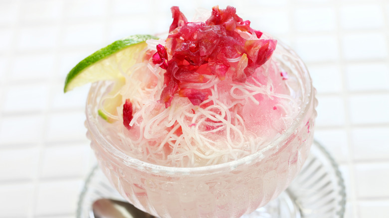 Traditional Iranian faloodeh ice treat