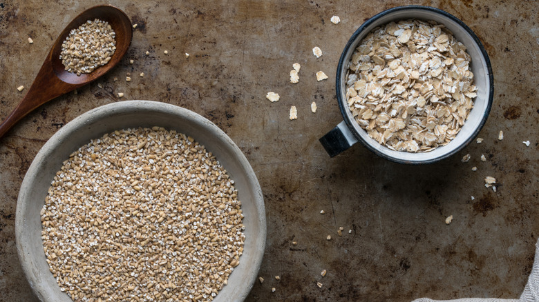 How Rolled Oats Differ From Instant And Steel-Cut Varieties