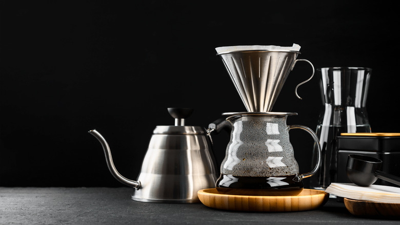 kettle and pourover coffee carafe 