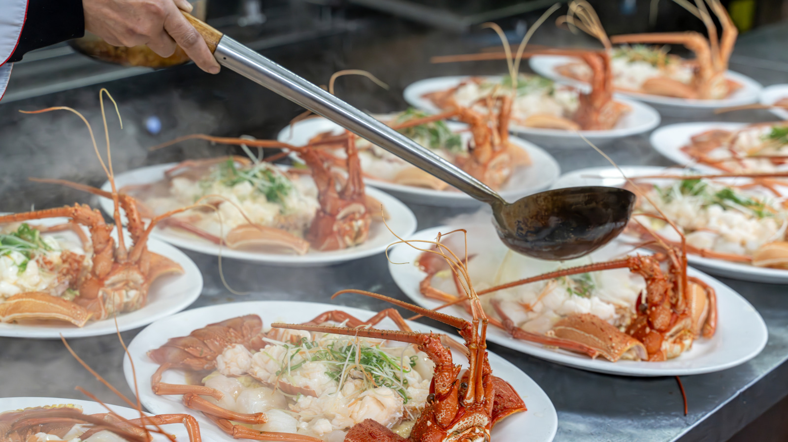 How Seafood Restaurants Ensure The Safety Of The Fish And Shellfish You're Eating