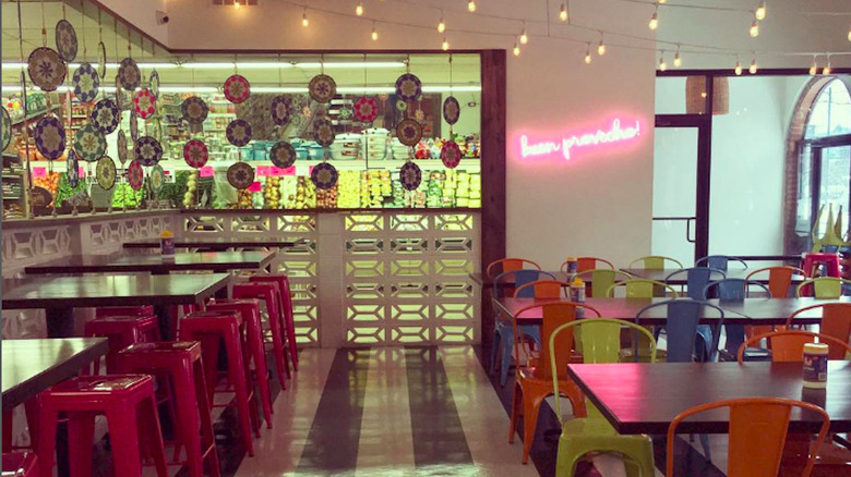 The interior of Taqueria Guanajuato