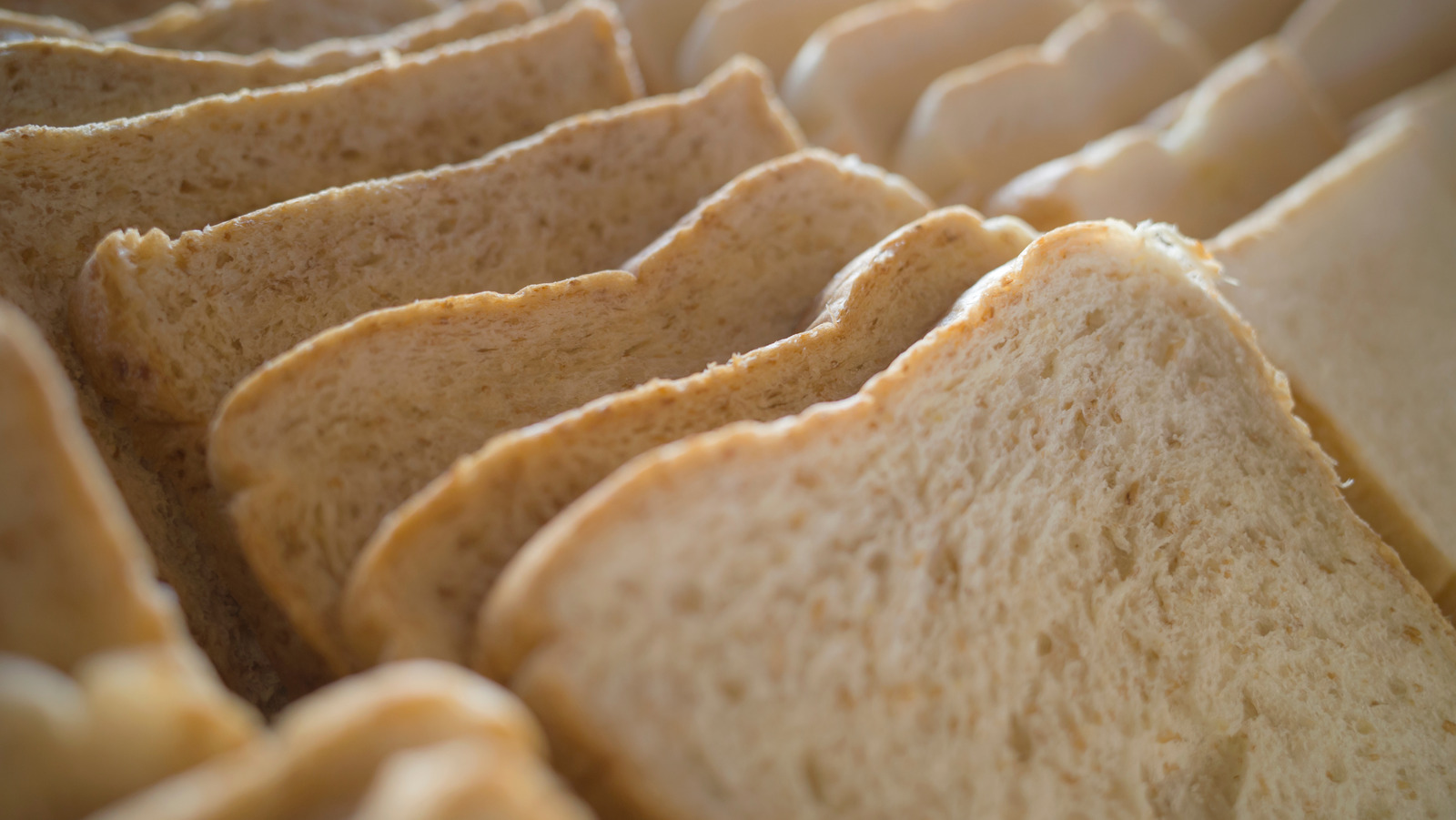 How The Pullman Loaf Pan Got Its Name