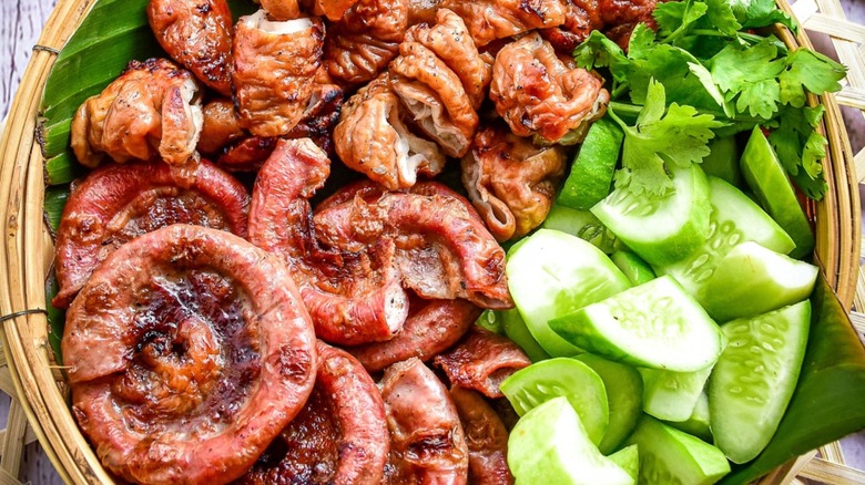 Overview of cooked chitterlings with greens