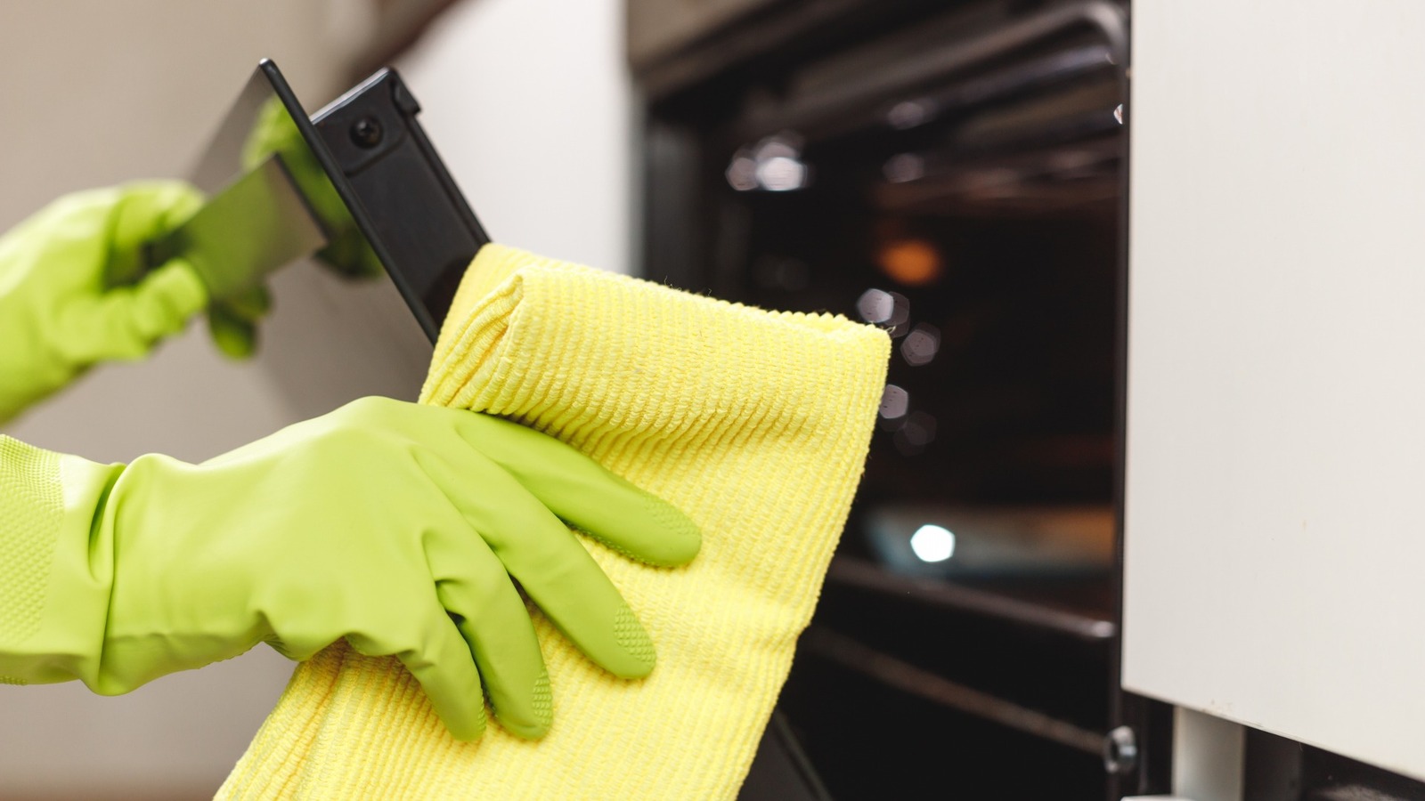 How To Clean That HardToReach Spot Between Your Oven Window