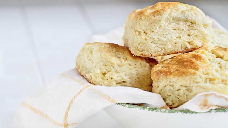 Biscuits in linen bowl 