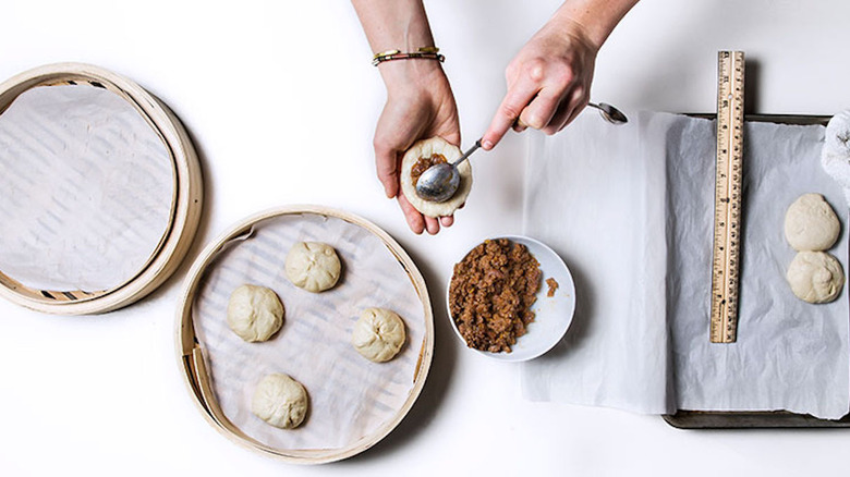 bao dough making bao buns