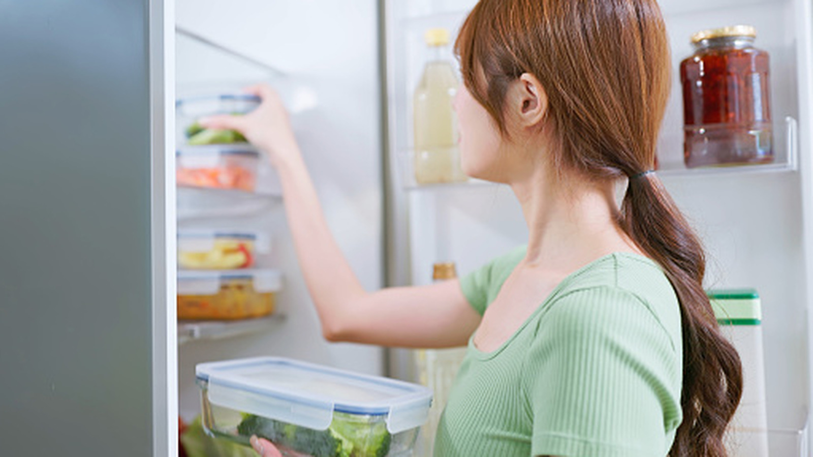 How To Prevent Mold From Growing In The Nooks And Crannies Of Your Fridge