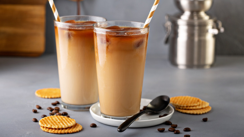 iced coffee with cookies