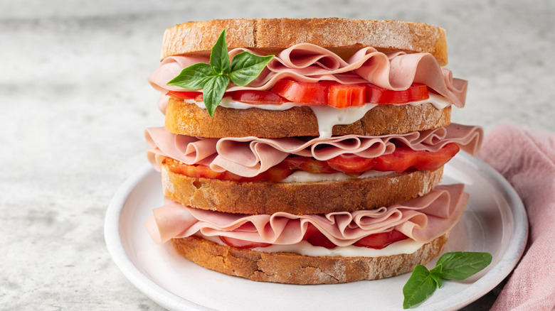 A sandwich made with deli meat 