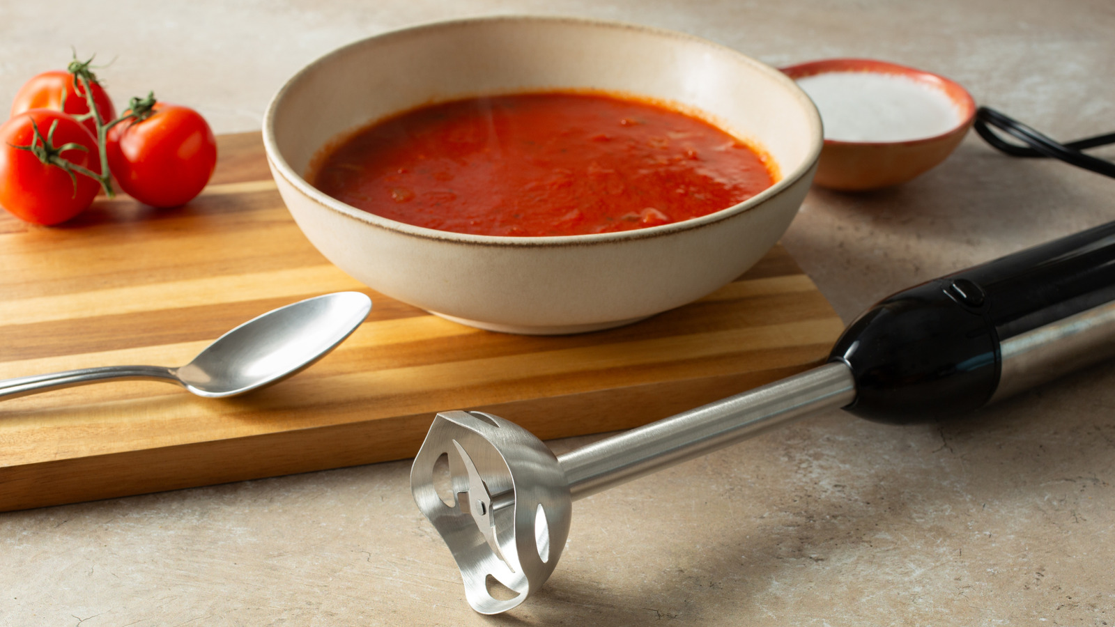 How To Use An Immersion Blender The Right Way And End Splattering For Good - Tasting Table