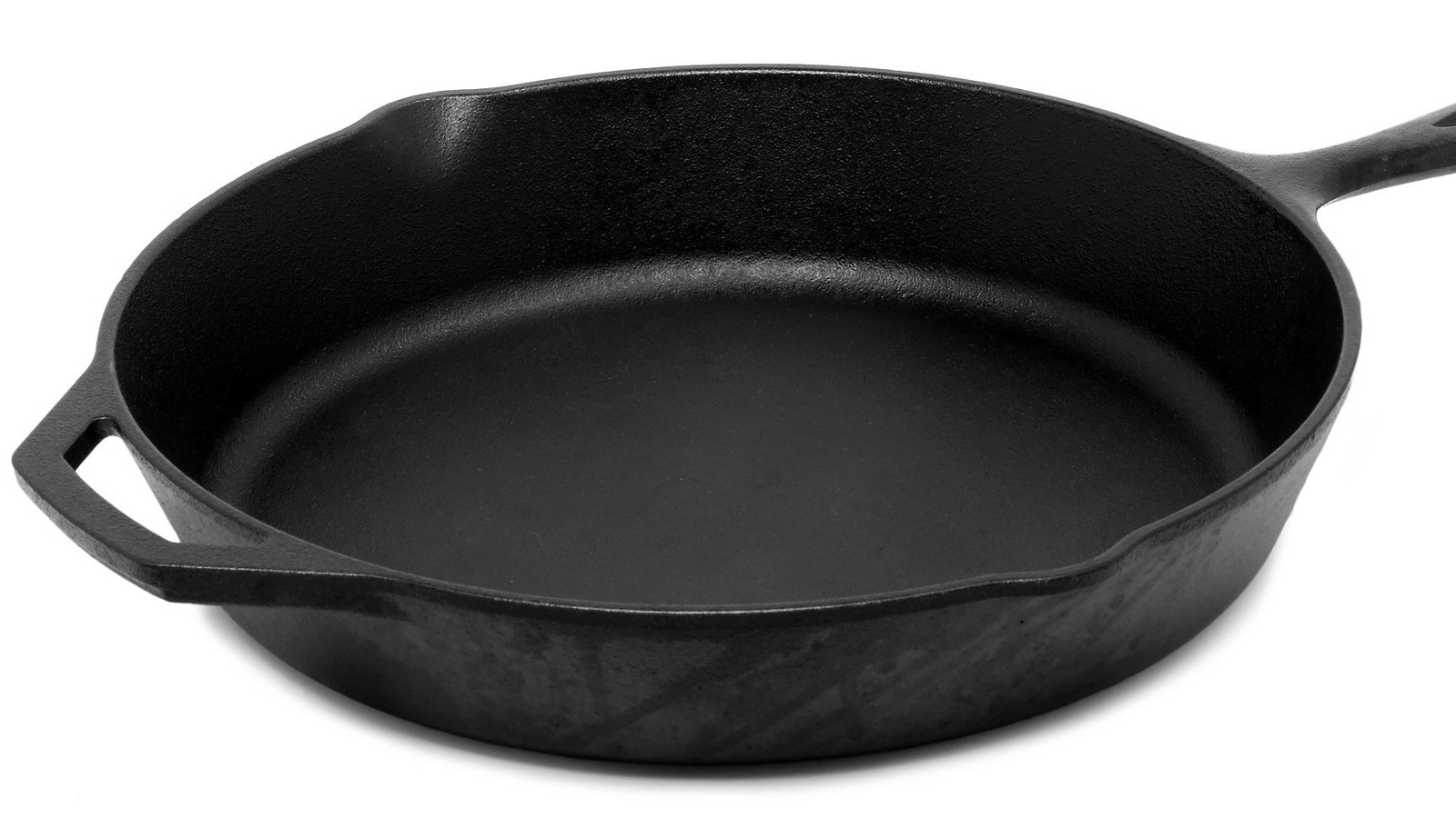 How You Can Use A CastIron Skillet As A Flame Tamer