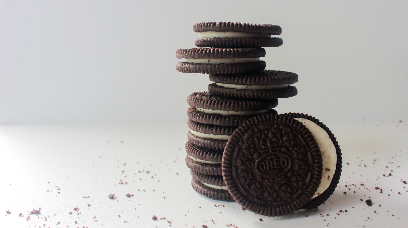 Hydrox Cookies Vs. Oreos What's The Difference?