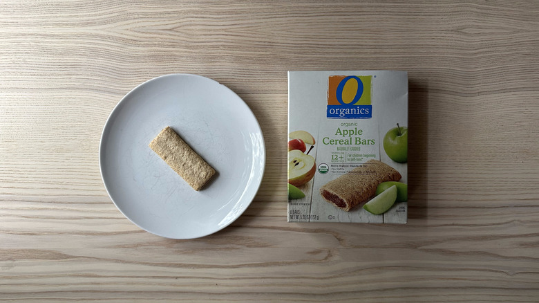 O Organics Apple Cereal Bar on white background