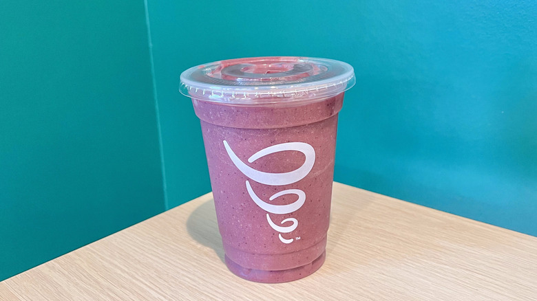 Acai Super-Antioxidant smoothie in a cup