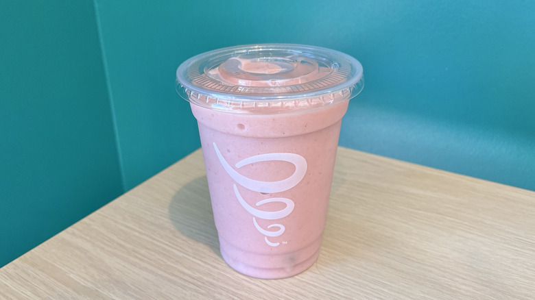 Strawberries Wild smoothie in a cup