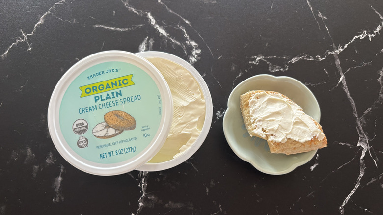 Trader Joe's organic plain cream cheese spread