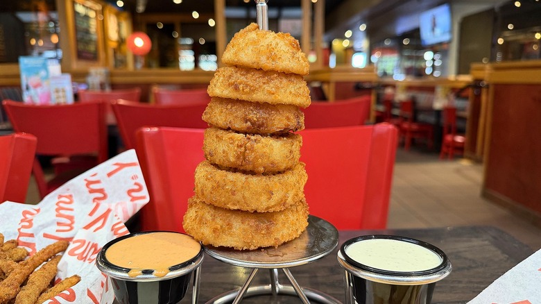 Onion Ring Shorty tower at Red Robin